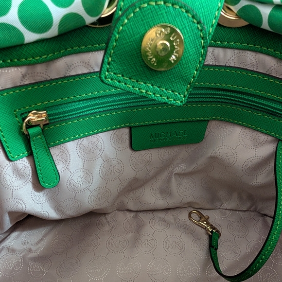 Michael Kors Kelly Green Satchel Tote Bag With Polka Dot Scarf HTF RARE COLOR - Picture 13 of 13